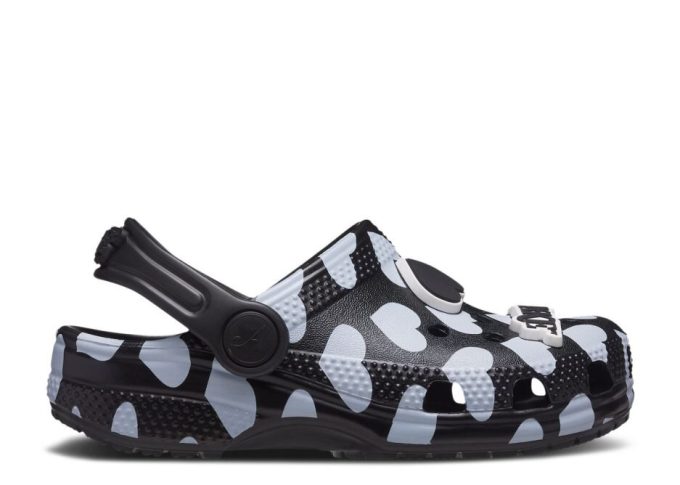 Awake NY x Classic Clog Kids ”Koti on siellä missä sydän on – musta”