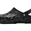 Crocs Classic Clog Beach Shoe Unisex musta 206230-95K
