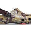 Crocs Classic Clog Desert Camouflage Beach Unisex mustaruskeat sandaalit 207305-088