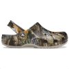Crocs Classic Clog x thisisneverthat x Realtree puukengät ”Edge Camo Walnut” 207631-267
