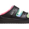 Crocs Classic Cozzzy Spray Dye Sandaalit ”Black Multi” 208046-0C4