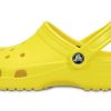 Crocs Classic Crocs Beach Unisex kirkkaankeltaiset sandaalit 10001-7C1