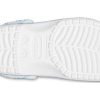 Crocs Classic Duke Print puukengät ”Blue White” 210003-4OX