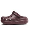 Crocs Classic Mega Crush puukengät ”Dark Cherry” 207521-6WD
