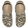 Crocs Classic Printed Camo -kengät ”Ruskea” 894825