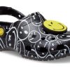 Crocs Classic Smiley World puukengät ”Black White” 207971-0C4