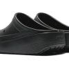 Crocs Classic tylppä varvas ”musta” 209562-001