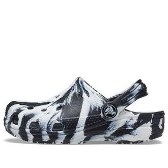 Crocs (GS) Classic marmoroitu puukengät ”Black White” 207002-103 Crocs (GS) Classic marmoroitu puukengät ”Black White” 207002-103