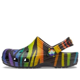 Crocs (GS) Classic Seasonal Print -puukengät ”Black Multi” 207345-0C4