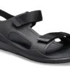 Crocs Swiftwater Light Cozy Sports Mustat sandaalit 206526-060