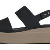 Crocs (WMNS) Brooklyn paksupohjaiset mustat sandaalit ”Black” 206453-07H