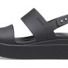 Crocs (WMNS) Brooklyn Thick Sole vapaa-ajan mustat sandaalit 206453-060