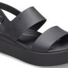 Crocs (WMNS) Brooklyn Thick Sole vapaa-ajan mustat sandaalit 206453-060