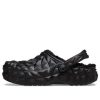 Crocs (WMNS) Classic Clog vuoratut geometriset kengät ”Musta” 210069-001