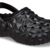 Crocs (WMNS) Classic Clog vuoratut geometriset kengät ”Musta” 210069-001