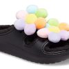 Crocs (WMNS) Classic Cozy Daisy -puukengät ”Black Multi” 209240-001