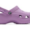 Crocs (WMNS) Classic pilvet Retro Beach Shoe Purple 206750-5PR