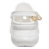 Crocs (WMNS) Clog Outdoor Classic Urheilusandaalit Valkoinen 207389-103