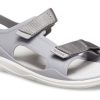 Crocs (WMNS) harmaat sandaalit 206527-06J Crocs (WMNS) harmaat sandaalit 206527-06J