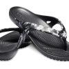 Crocs (WMNS) Kadee II kausivarvastossut ”Tropical Floral Black” 205635-98F