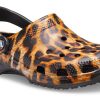 Crocs (WMNS) Klassinen puukengän eläin Printing Ranta Casual Sandaalit Leopardikuvio 206676-90L