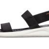 Crocs (WMNS) LiteRide Fashion mustat sandaalit 205106-066