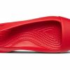 Crocs (WMNS) litteät punaiset sandaalit 202811-8C1 Crocs (WMNS) litteät punaiset sandaalit 202811-8C1