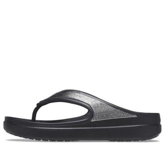 Crocs (WMNS) paksupohjaiset mustat tossut 206919-001 Crocs (WMNS) paksupohjaiset mustat tossut 206919-001