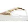Crocs (WMNS) paksupohjaiset valkokultaiset tossut ”White Gold” 206919-100