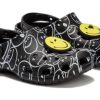 Crocs (WMNS) Smiley World Classic -kengät ”Black White Yellow” 873137