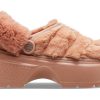 Crocs (WMNS) Stomp tikattu puukenkä ”oranssi” 208938-2CC