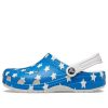 Crocs (WMNS) USA:n kuviopainatus Kevyet mukavat sandaalit Sininen punainen 205974-94S Crocs (WMNS) USA:n kuviopainatus Kevyet mukavat sandaalit Sininen punainen 205974-94S