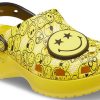 Crocs (WMNS) X Smiley Classic Clog Paksu Pohja Hymyilevät Kasvopilvet Sandaalit Keltainen Musta 207233-90H Crocs (WMNS) X Smiley Classic Clog Paksu Pohja Hymyilevät Kasvopilvet Sandaalit Keltainen Musta 207233-90H