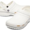 Crocsin kulutusta kestävät liukumattomat urheilulliset Unisex valkoiset mustat sandaalit ”White Black” 205883-126 Crocsin kulutusta kestävät liukumattomat urheilulliset Unisex valkoiset mustat sandaalit ”White Black” 205883-126