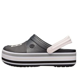 Crocsin paksupohjaiset mustat unisex-sandaalit 205699-001 Crocsin paksupohjaiset mustat unisex-sandaalit 205699-001