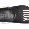 Crocsin paksupohjaiset mustat unisex-sandaalit 205699-001