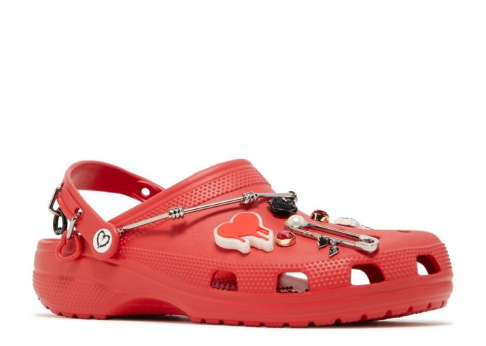 Karol G x Classic Clog ”Metal Hearts” Karol G x Classic Clog ”Metal Hearts”