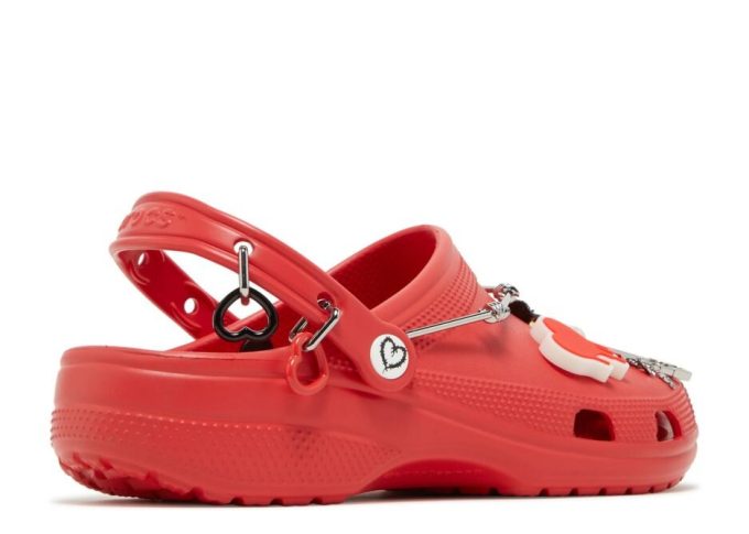 Karol G x Classic Clog ”Metal Hearts” Karol G x Classic Clog ”Metal Hearts”