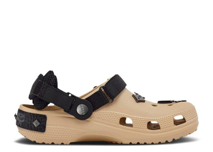 MCM x Classic Clog ”Mini Fanny Pack – Irish Cream” MCM x Classic Clog ”Mini Fanny Pack – Irish Cream”