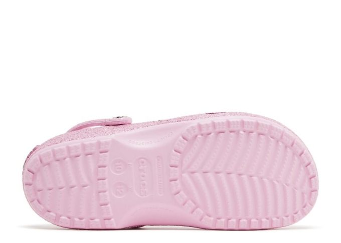 Mean Girls x Classic Clog ”On keskiviikkoisin Wear Pink” Mean Girls x Classic Clog ”On keskiviikkoisin Wear Pink”