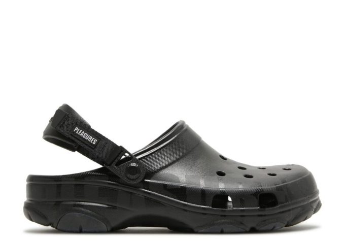 Pleasures x All-Terrain Clog ”musta” Pleasures x All-Terrain Clog ”musta”